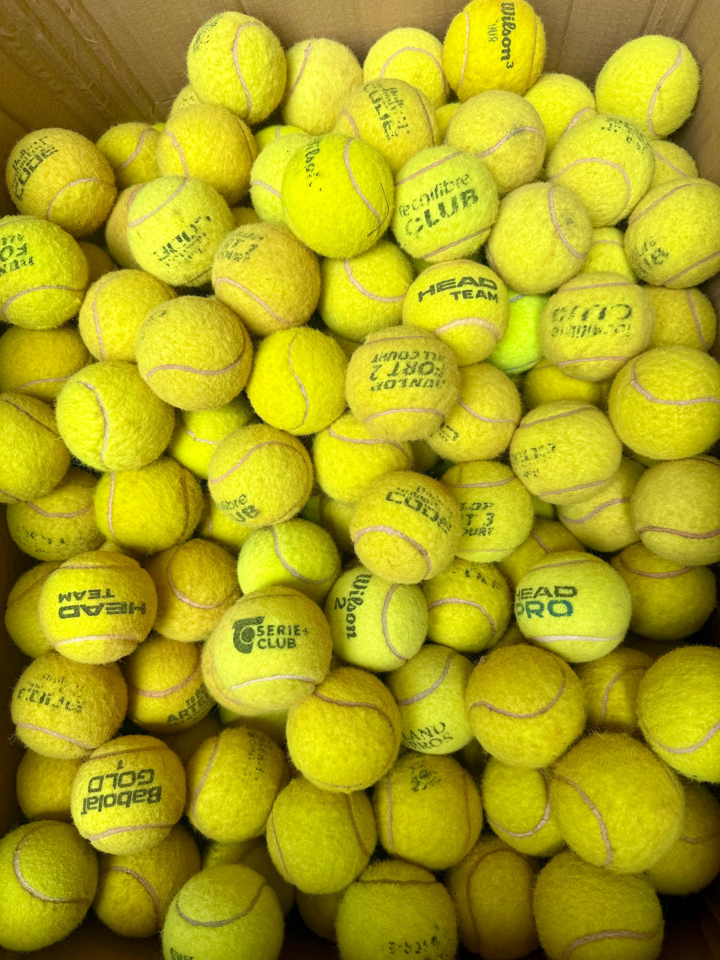200x Tennis Balls in Very Good Condition β Well-Known Brands at a Reduced Price