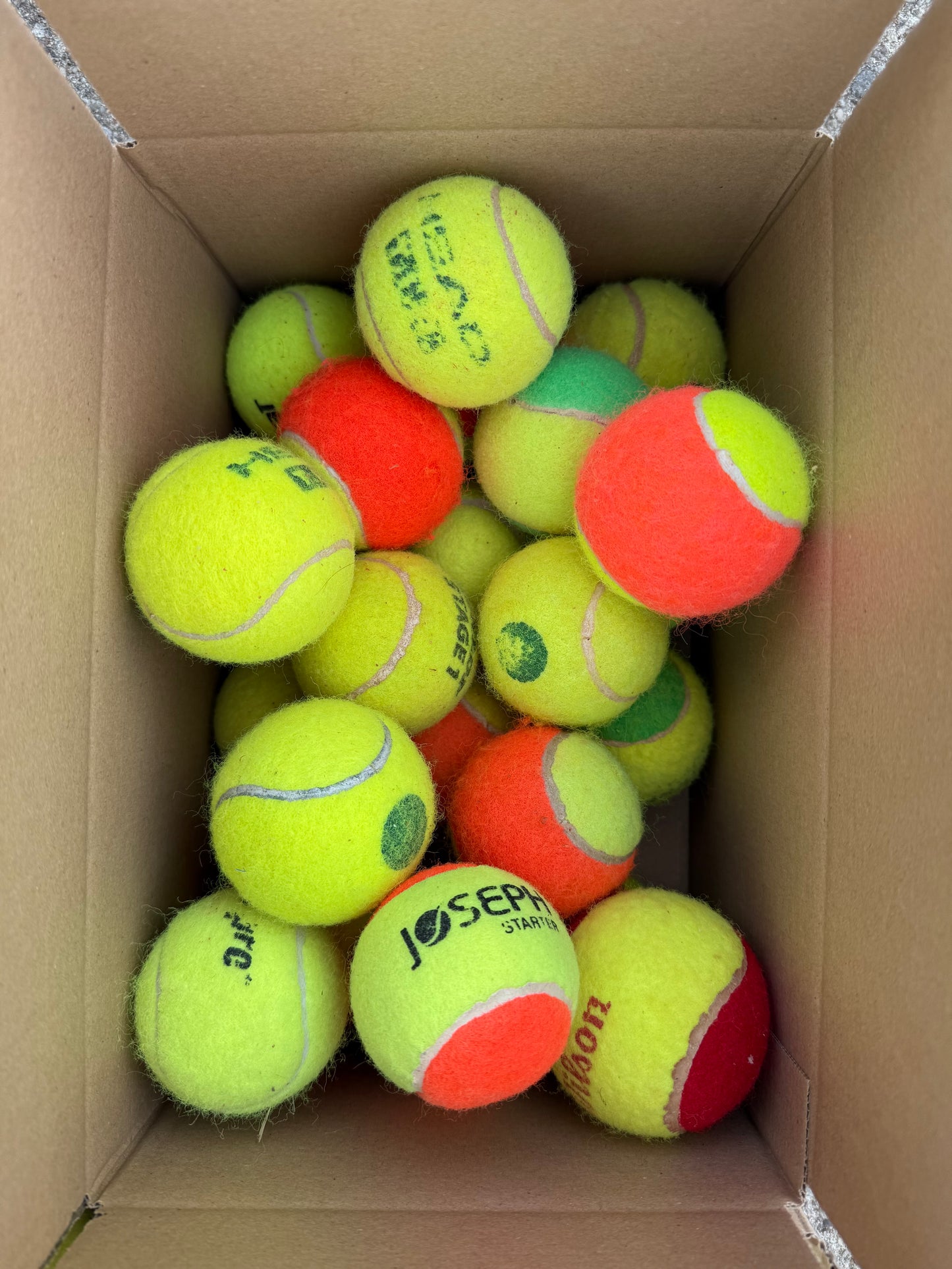 100x Stage 1/2/3 Tennis Balls for Kids and Dogs – Well-Known Brands at a Reduced Price